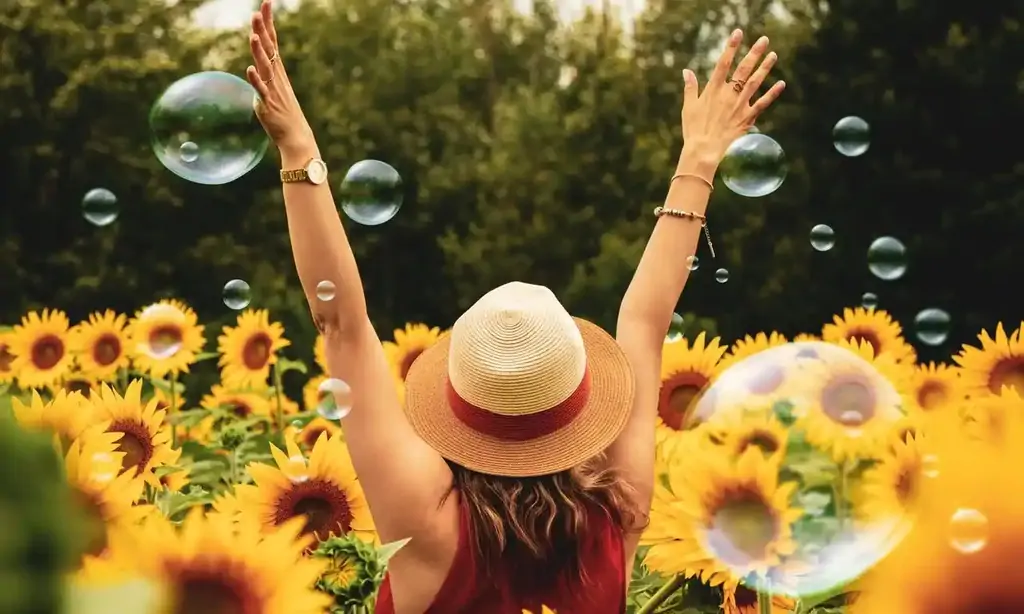 Donna cura la candida in modo naturale