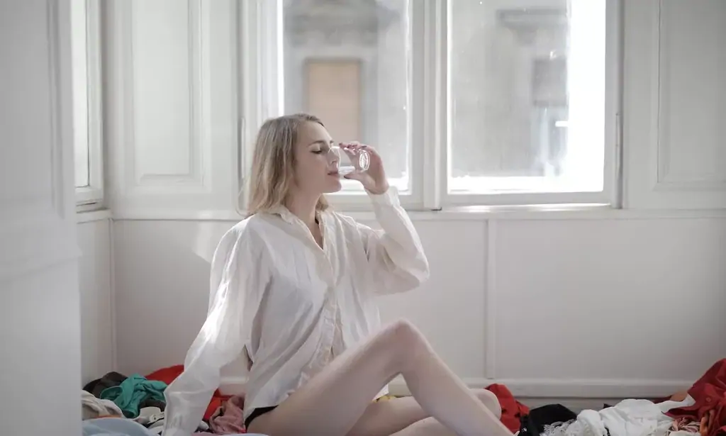 Donna Cura la cistite abatterica con D-mannosio